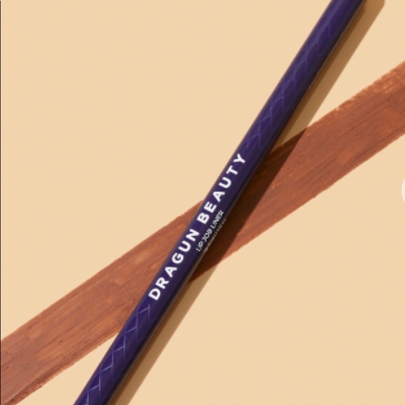 ❤️NWT❤️ DRAGUN BEAUTY
Lip Job Liner & Sharpener - Picture 4 of 7